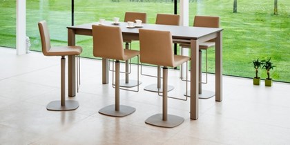 Table haute VA et tabourets