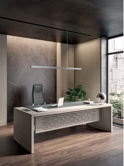 Bureau Direction QE10