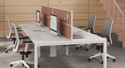 Bureaux bench 4 personnes avec cloisons
