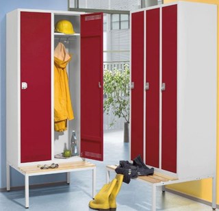 Armoires vestiaires  2 ou 3 compartiments avec banc en bois